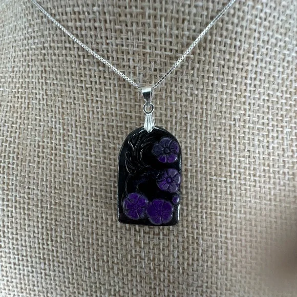 Arch Shaped Deer and Flowers Sugilite Pendant on Sterling Silver Box Chain - Picture 5 of 16
